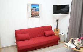 Casa Vacanza Al Centro Di Napoli A' Fenestrella